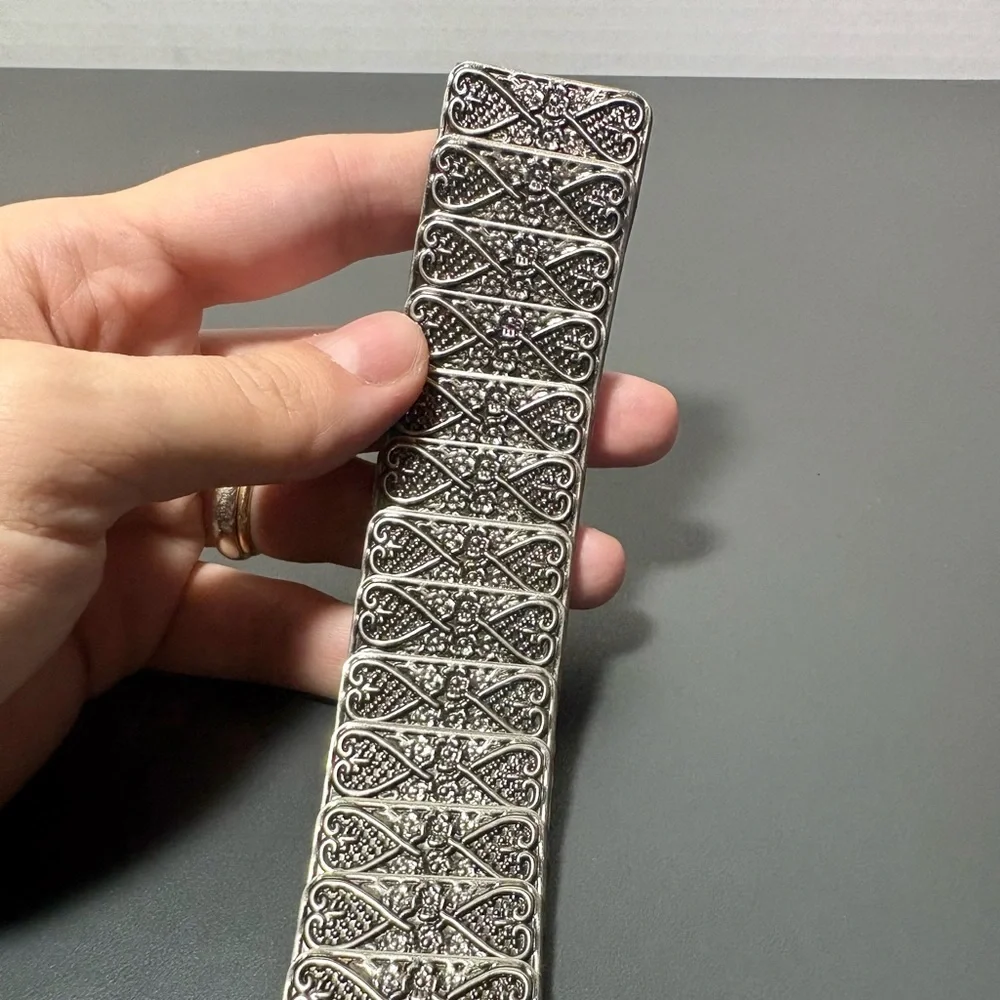 Silver Metal Antique Detail Stretch Belt